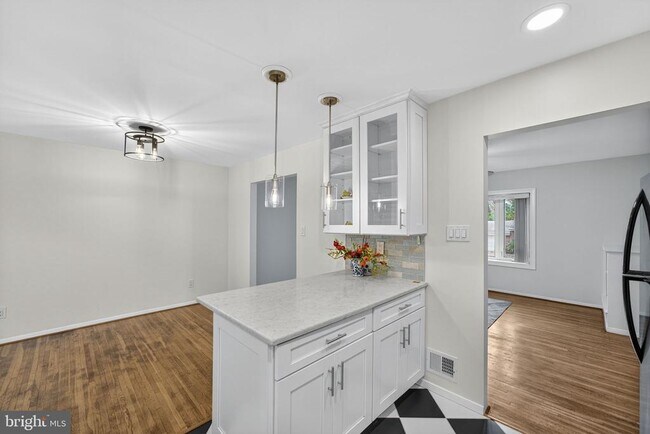 Building Photo - 13719 McGill Dr