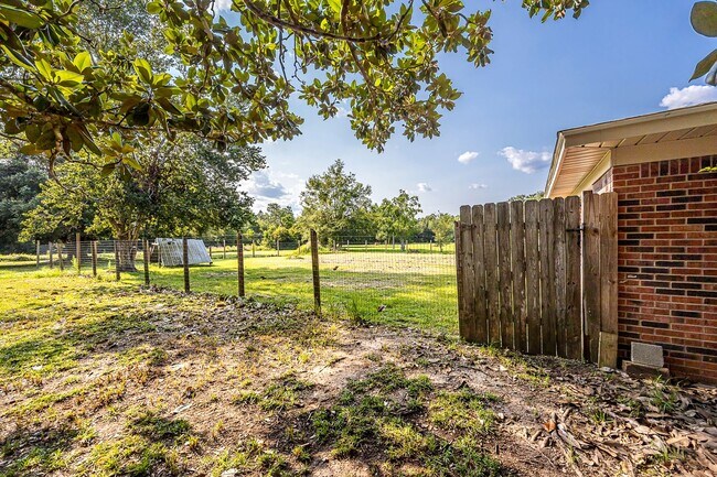 Building Photo - 5836 Slater Cir