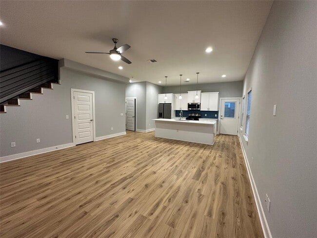 Building Photo - 6014 Fairway St
