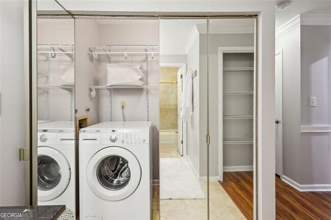 Building Photo - 23214 Plantation Dr NE