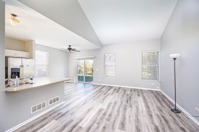 Building Photo - 511 Maggie Ln