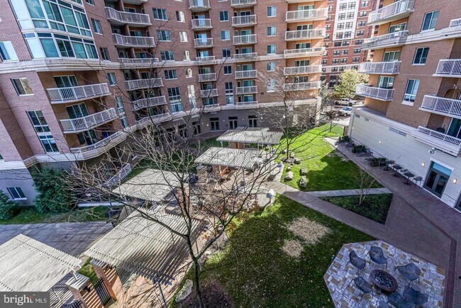 Building Photo - 3101 N Hampton Dr