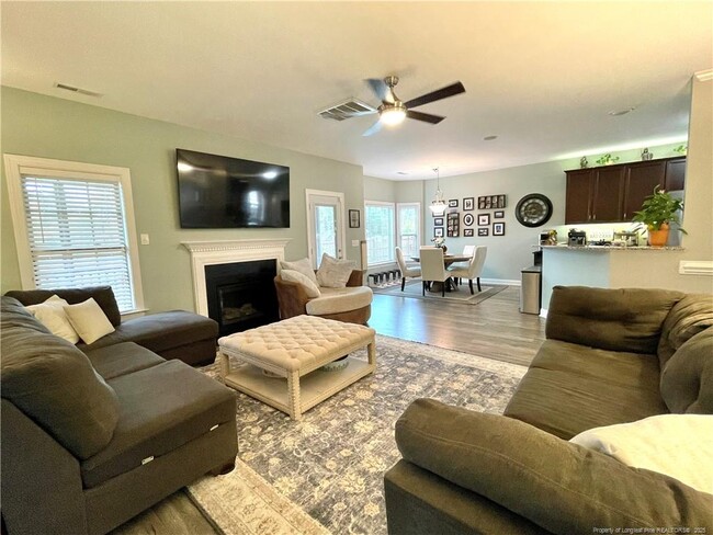 Building Photo - 82 Revolutionary Rd