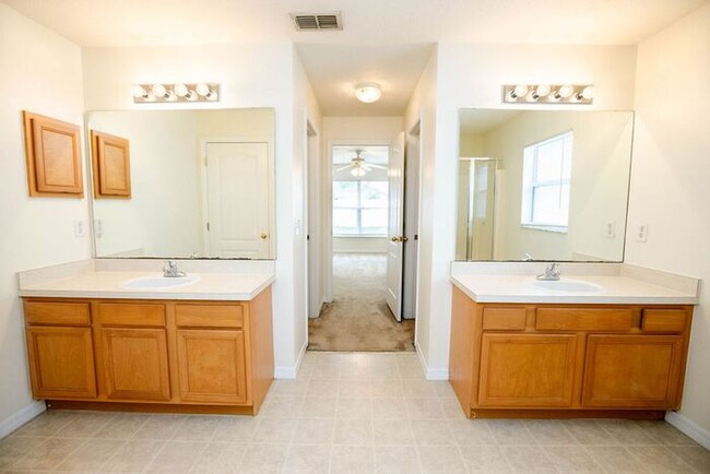 Building Photo - Single family home in Keystone Pointe, St....