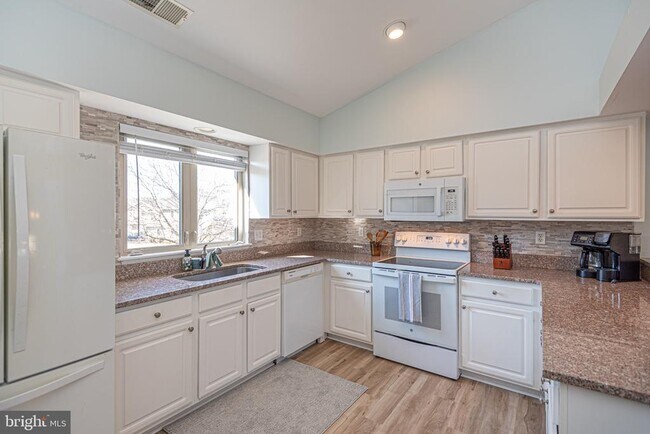 Building Photo - 18565 Orton Cir