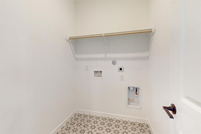 Building Photo - 21815 Sunshine Cove Ln