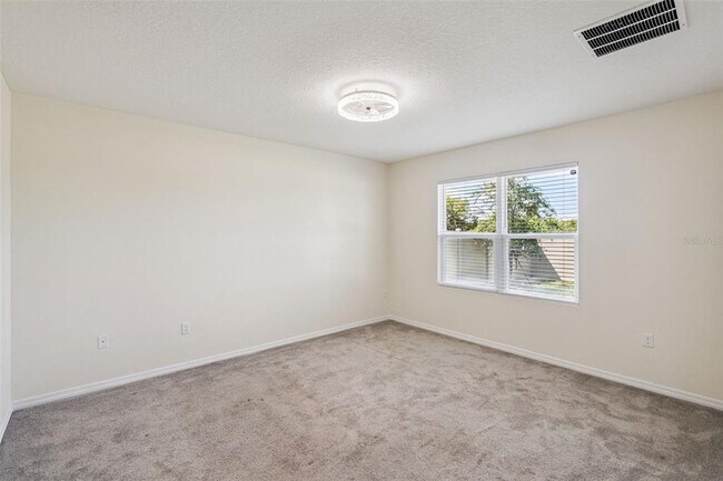 Building Photo - 544 Park Pl Blvd