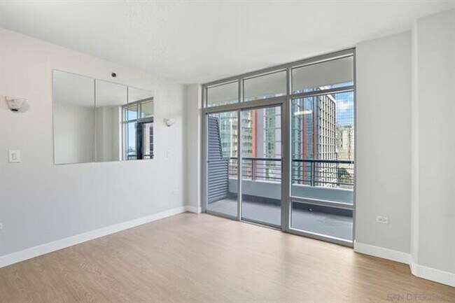Building Photo - Urban Living in the Heart of Little Italy – 2 Bed / 1 Bath Condo at Acqua Vista