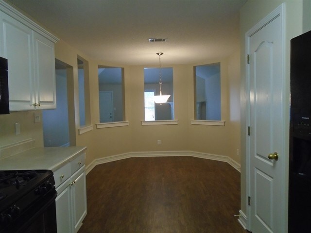 Building Photo - 513 Brookstone Way