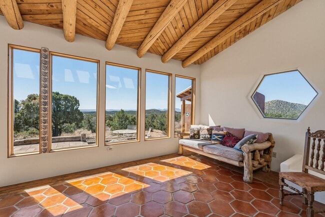Building Photo - Enchanting Country Adobe