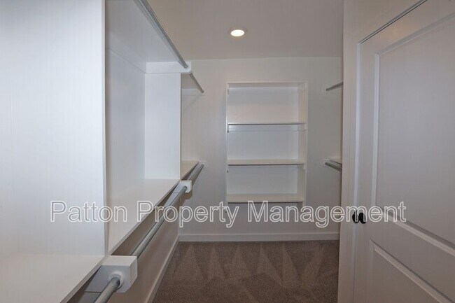 Building Photo - 1841 Montaluse Rd