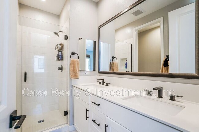 Building Photo - 2117 Copper Walk