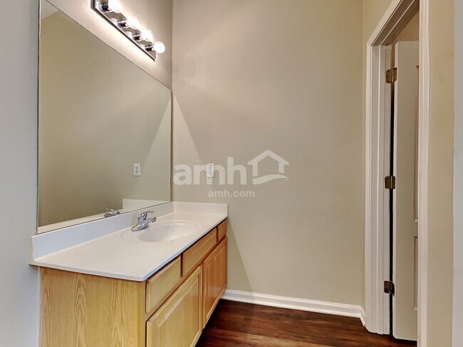 Building Photo - 6433 Grand Hickory Dr