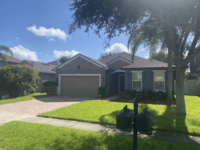 Building Photo - Spacious 3 bedroom 2 bathroom home in the Sawgrass community