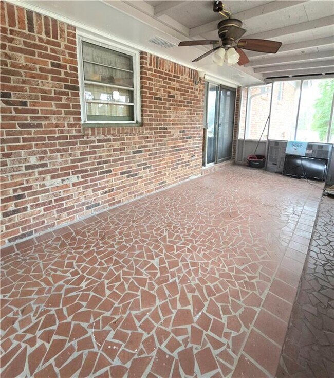 Building Photo - 6593 Katie Ln