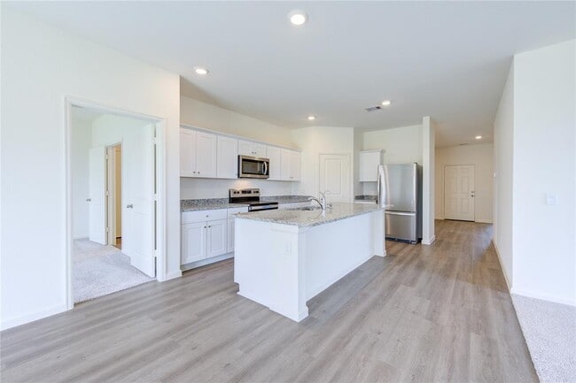 Building Photo - 5903 Grantgrala Dr