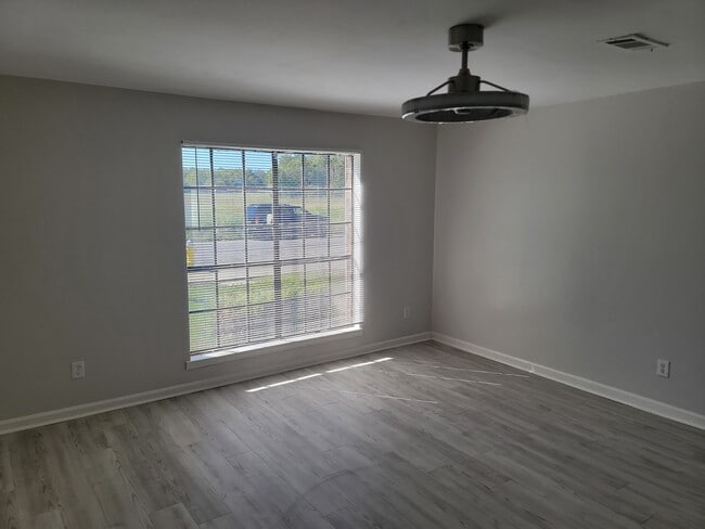 Building Photo - 3429 Malabar Rd