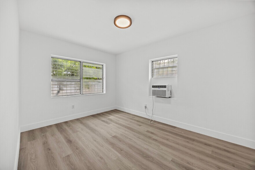 Building Photo - 171 NW 56th St