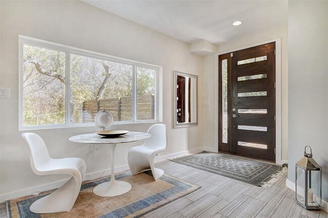 Building Photo - 6 Sugar Creek Dr