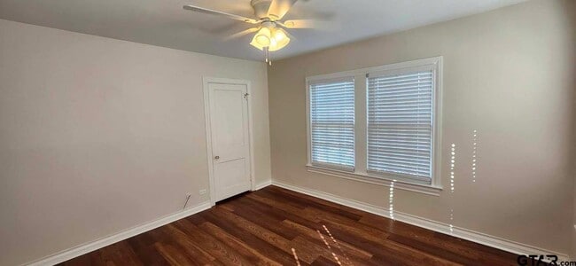 Building Photo - 608 W 3rd St