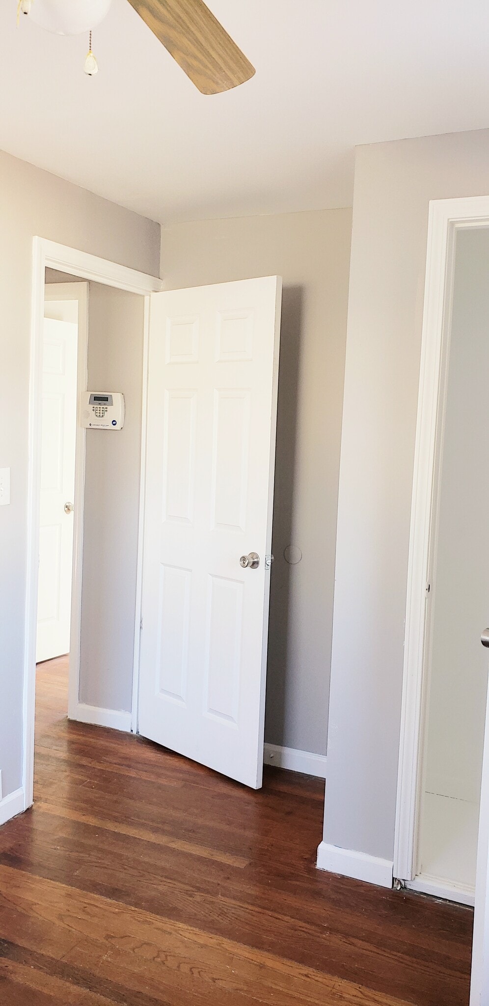 Building Photo - 4501 N Tracy Ave