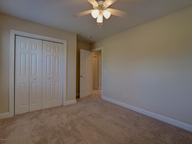 Building Photo - 217 Windchime Dr