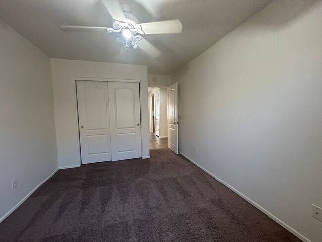 Building Photo - 3861 E Redfield Ct
