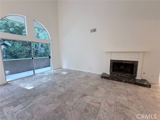 Building Photo - 3284 Barham Blvd