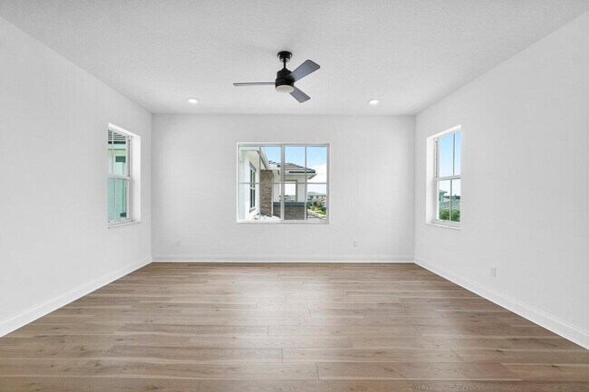 Building Photo - 12289 Waterstone Cir