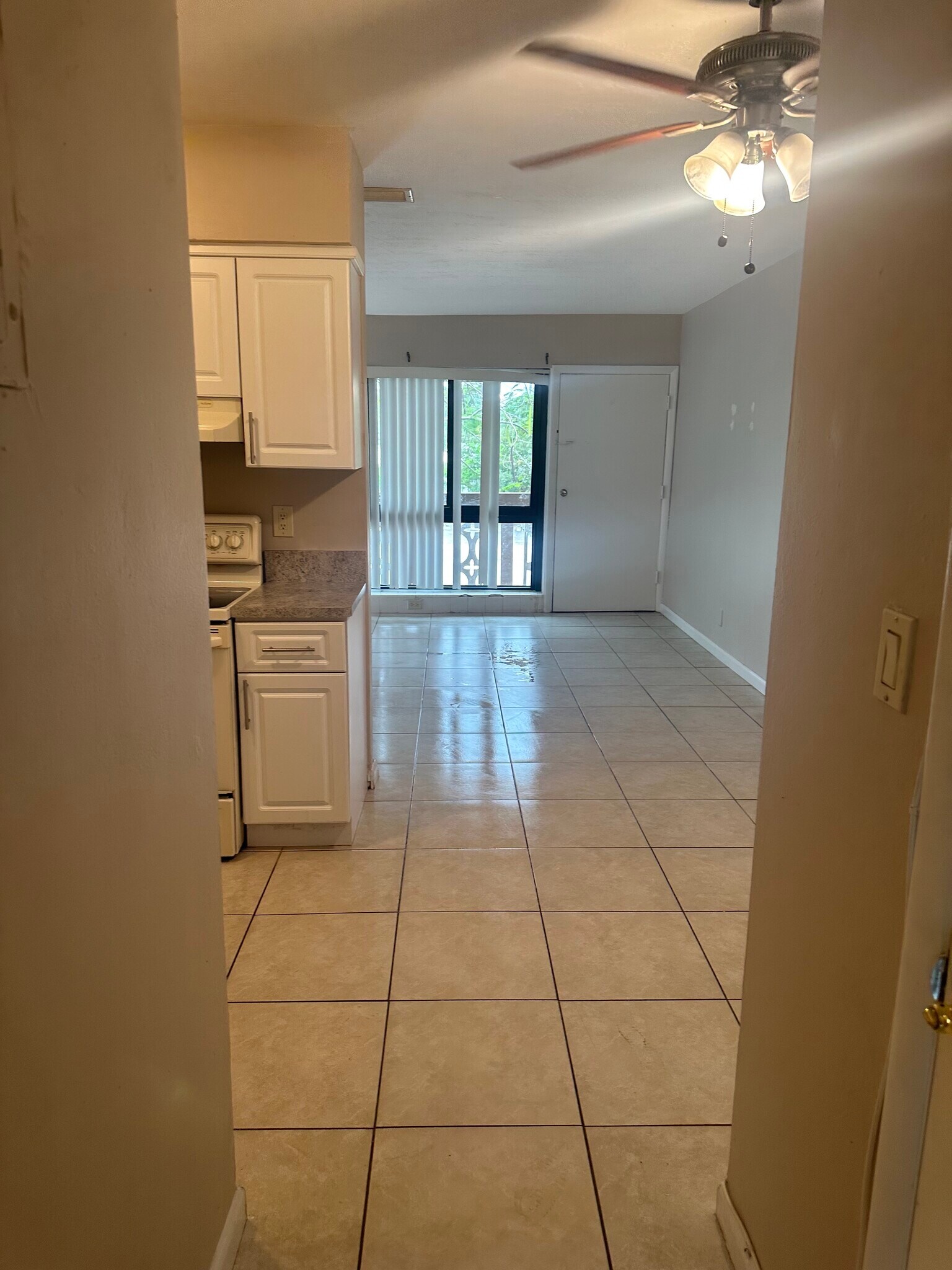 Walkway - 5910 NE 18th Ave