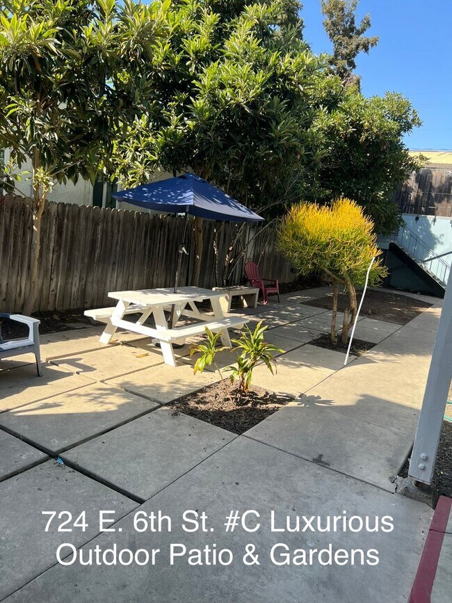 Building Photo - C414