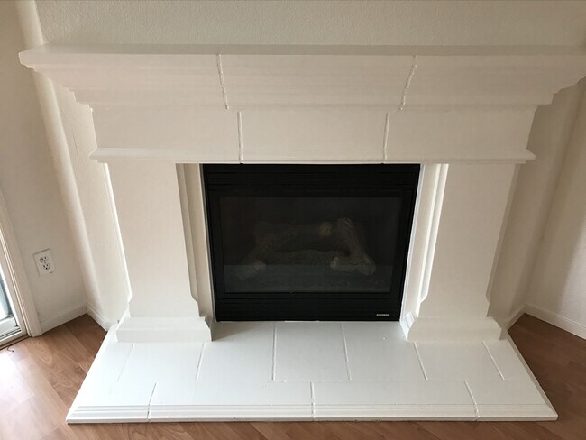 Building Photo - 343 N Amador St
