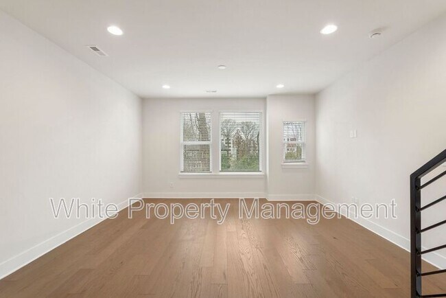 Building Photo - 5019 York Park Ln