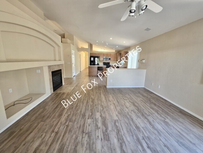 Building Photo - 6078 N Panorama Park Dr