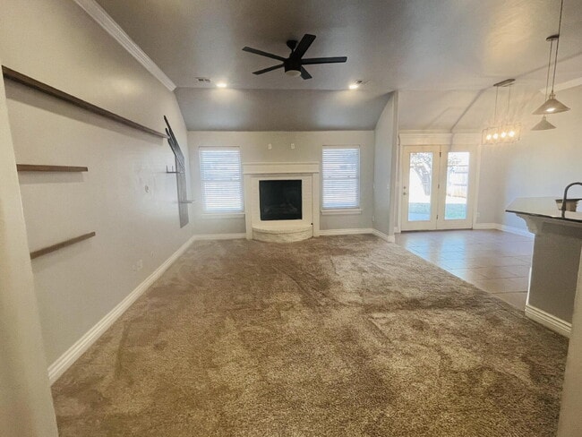 Building Photo - Charming 4-Bed, 2-Bath Home in Yukon - Gated Community in Mustang Public School District!