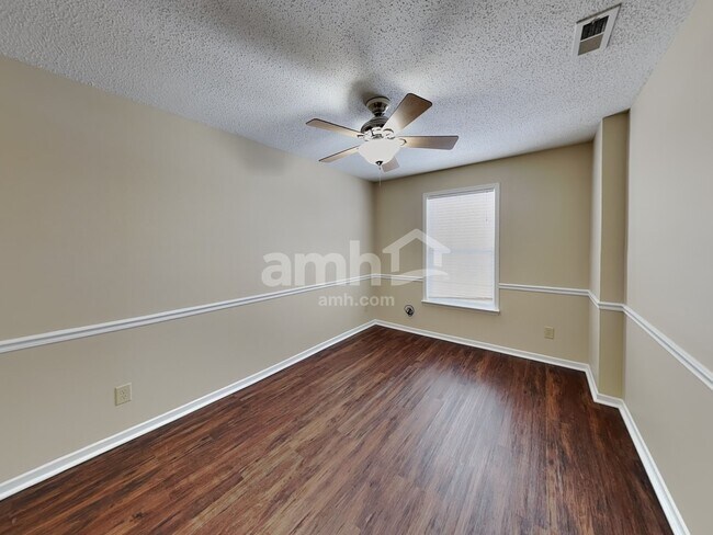 Building Photo - 5537 Floating Leaf Dr