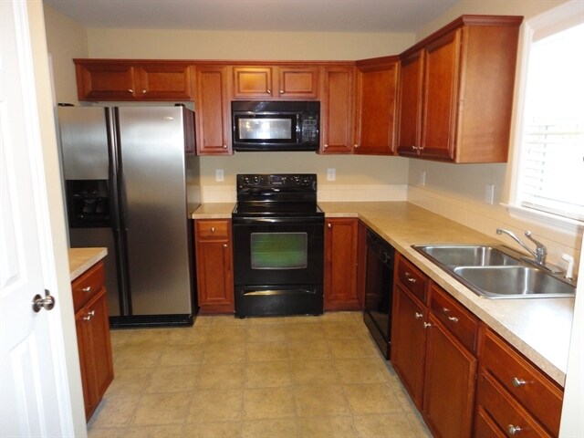 Building Photo - 120 Sweetgum Dr