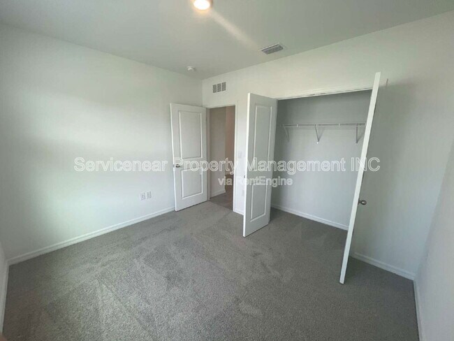 Building Photo - 10451 Quail Grv Wy