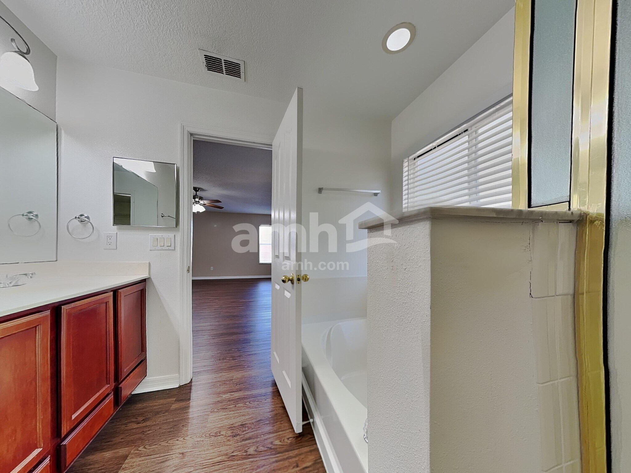 Building Photo - 15157 Perdido Dr