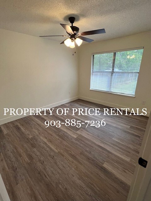 1st guest bedroom - 625 League St S