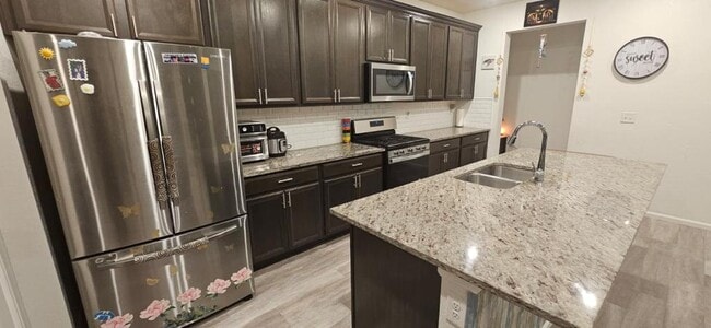 Building Photo - 17517 Booth Fls Wy