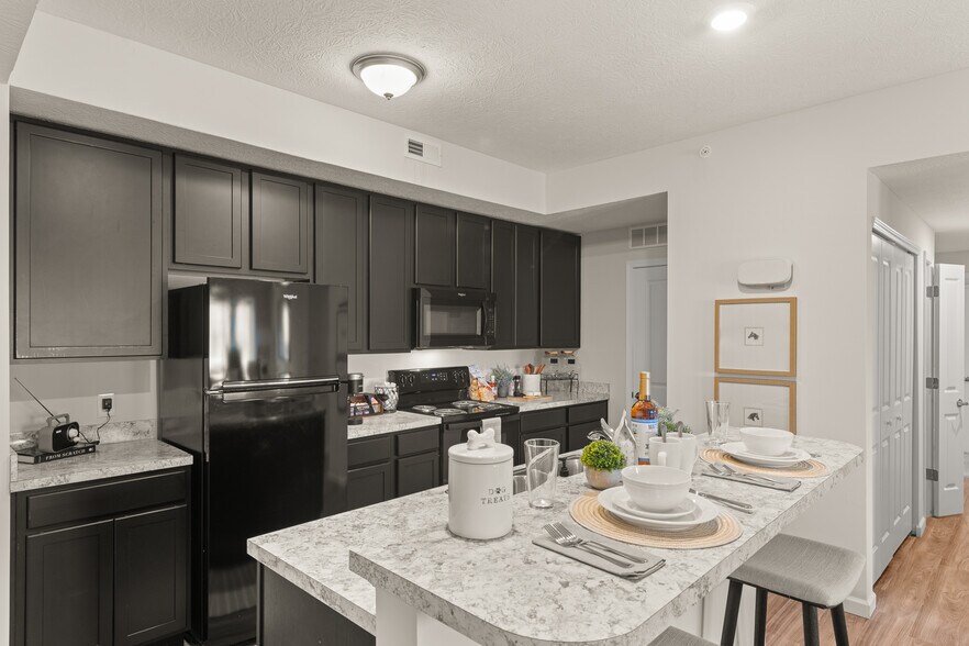 Primary Photo - Residences at Golf Village
