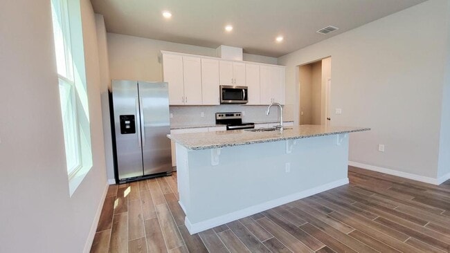 Building Photo - 348 S Zuni Rd