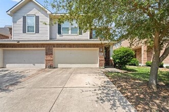 Building Photo - 1415 Ravenwood Dr