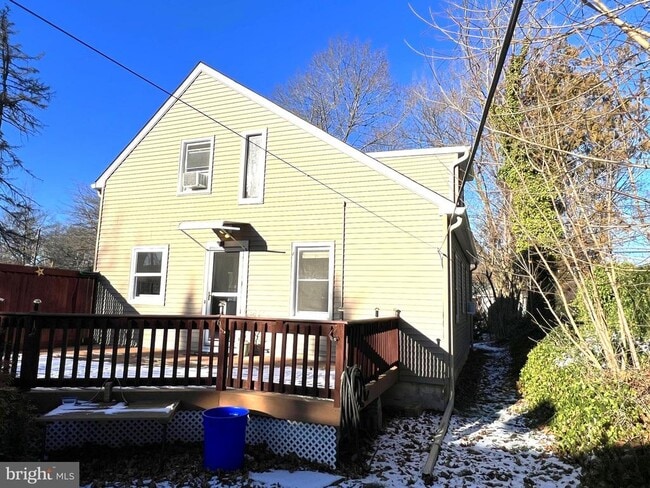 Building Photo - 11 Plainsboro Rd