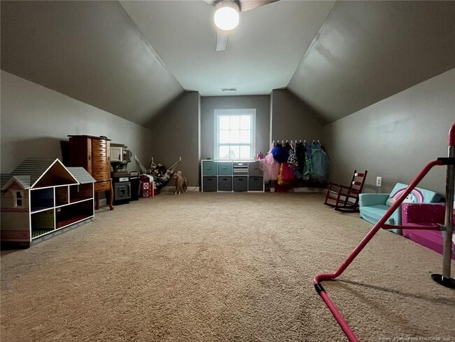 Building Photo - 582 Century Dr