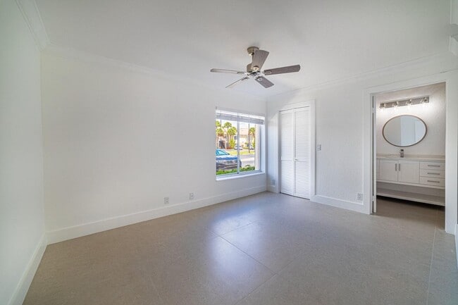 Building Photo - 815 Boynton Beach Blvd