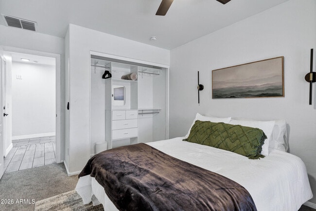 Building Photo - 9558 W Harmony Ln