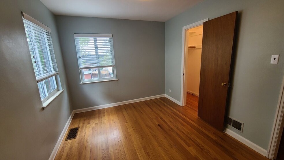 Building Photo - 4840 W 30th Ave