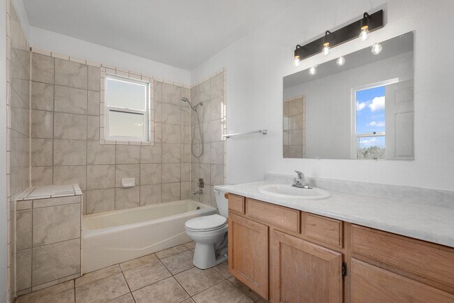 Building Photo - 8566-8568-8568 Wasatch Blvd